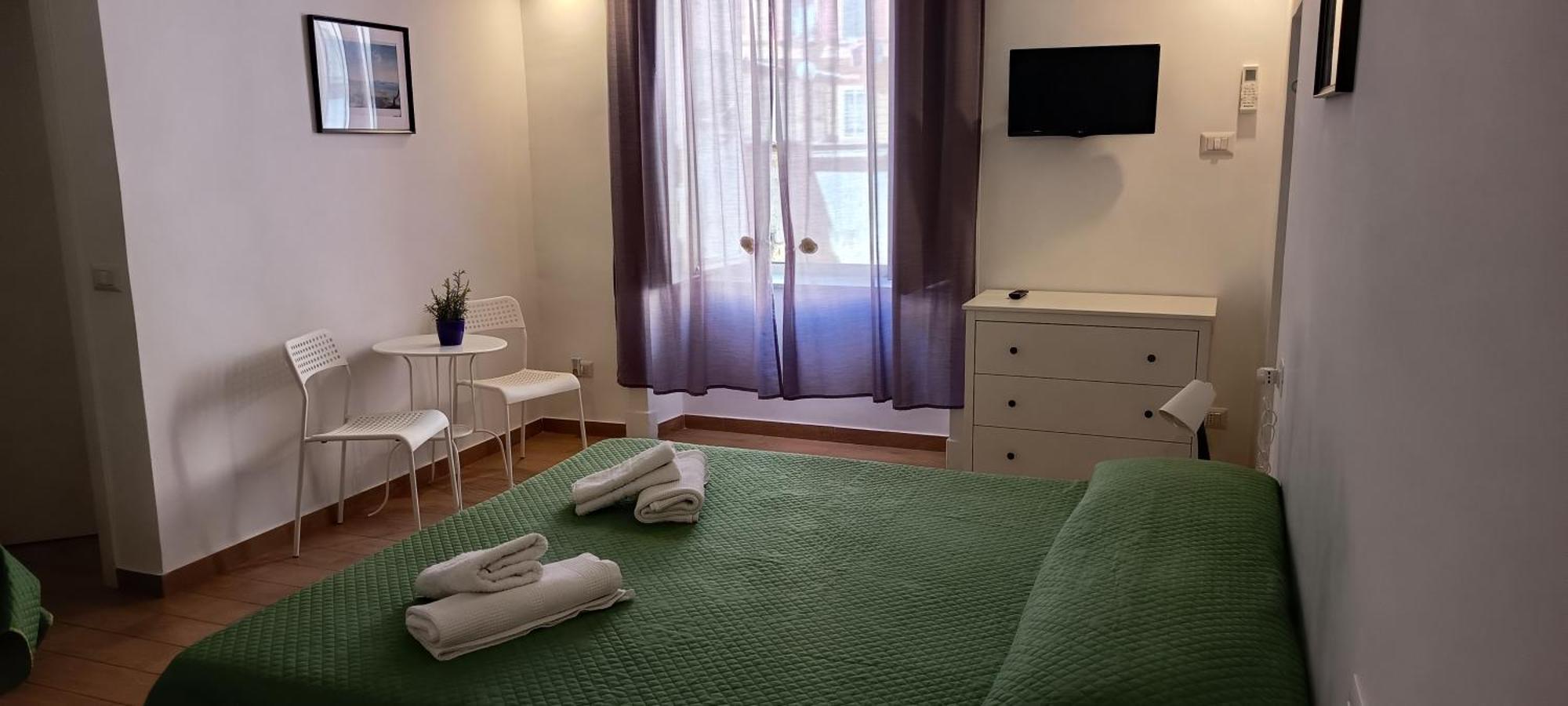 Casa Laura Oliva Mancini Bed & Breakfast Napoli Bagian luar foto