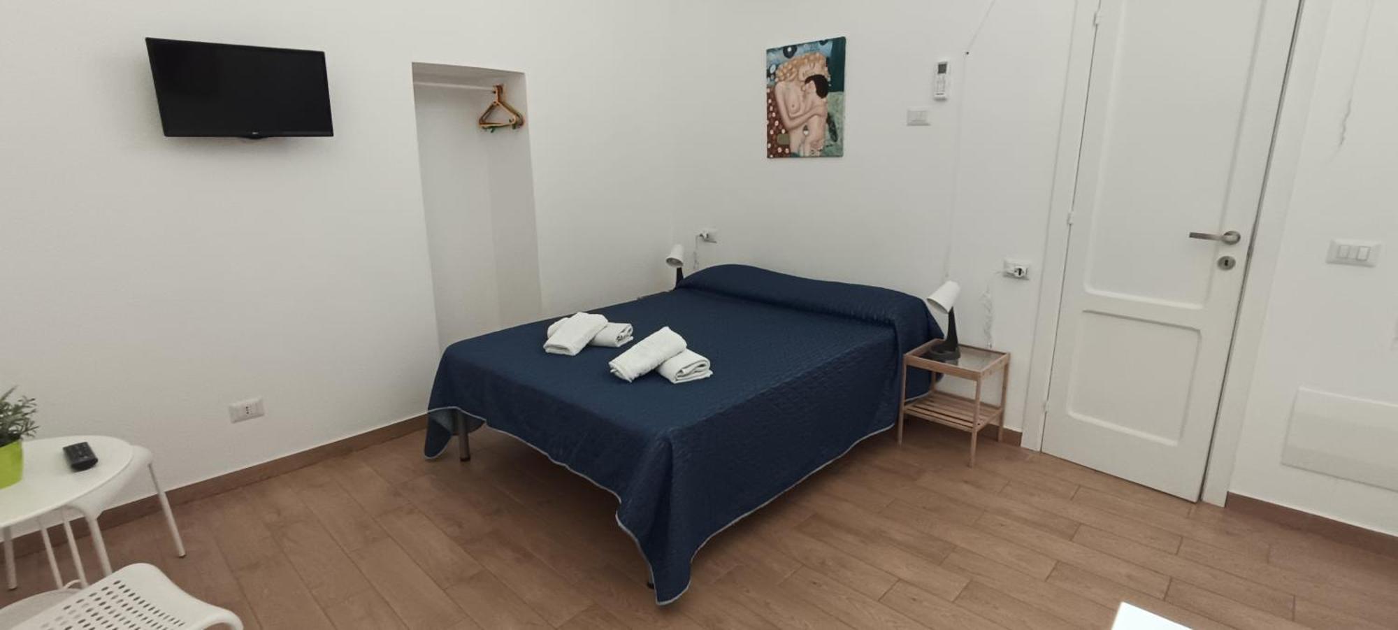 Casa Laura Oliva Mancini Bed & Breakfast Napoli Bagian luar foto