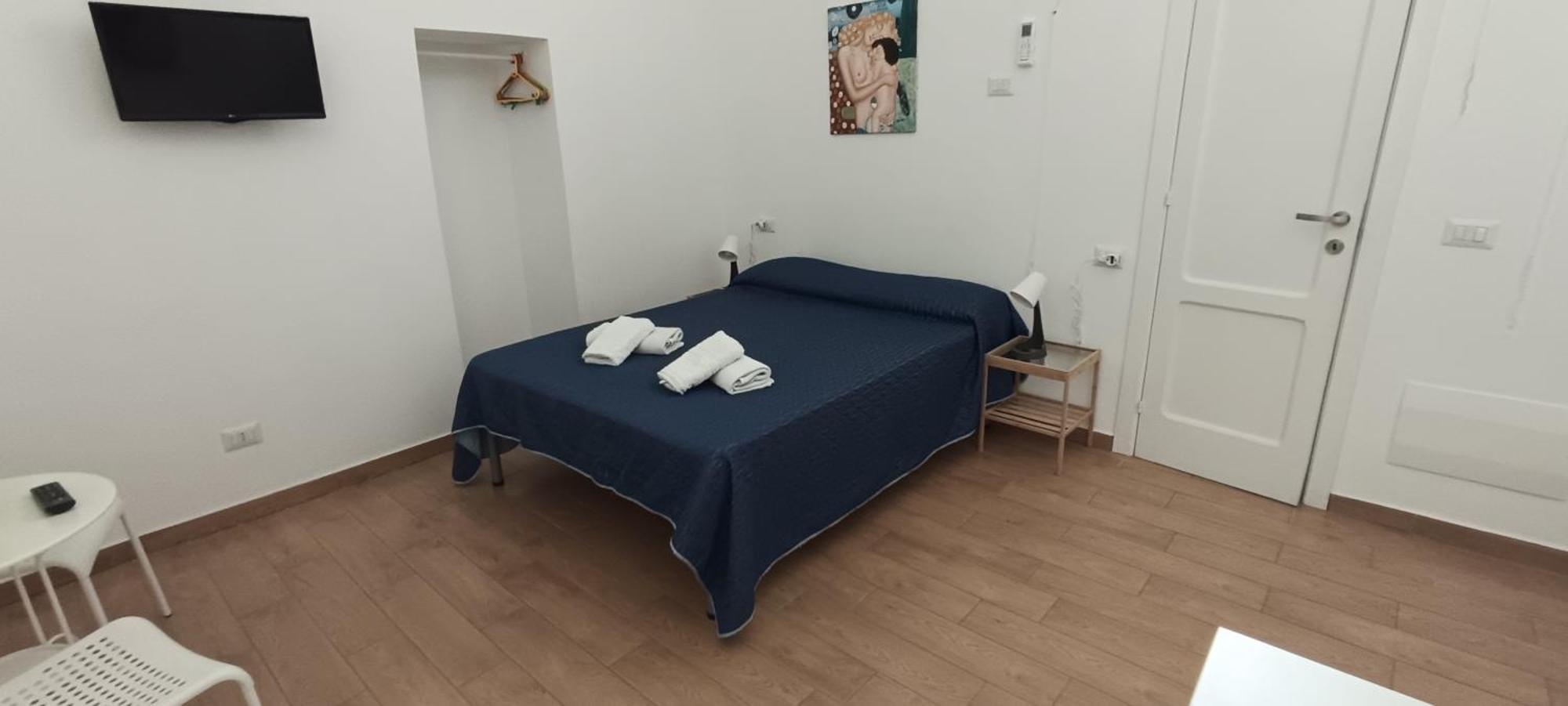 Casa Laura Oliva Mancini Bed & Breakfast Napoli Bagian luar foto