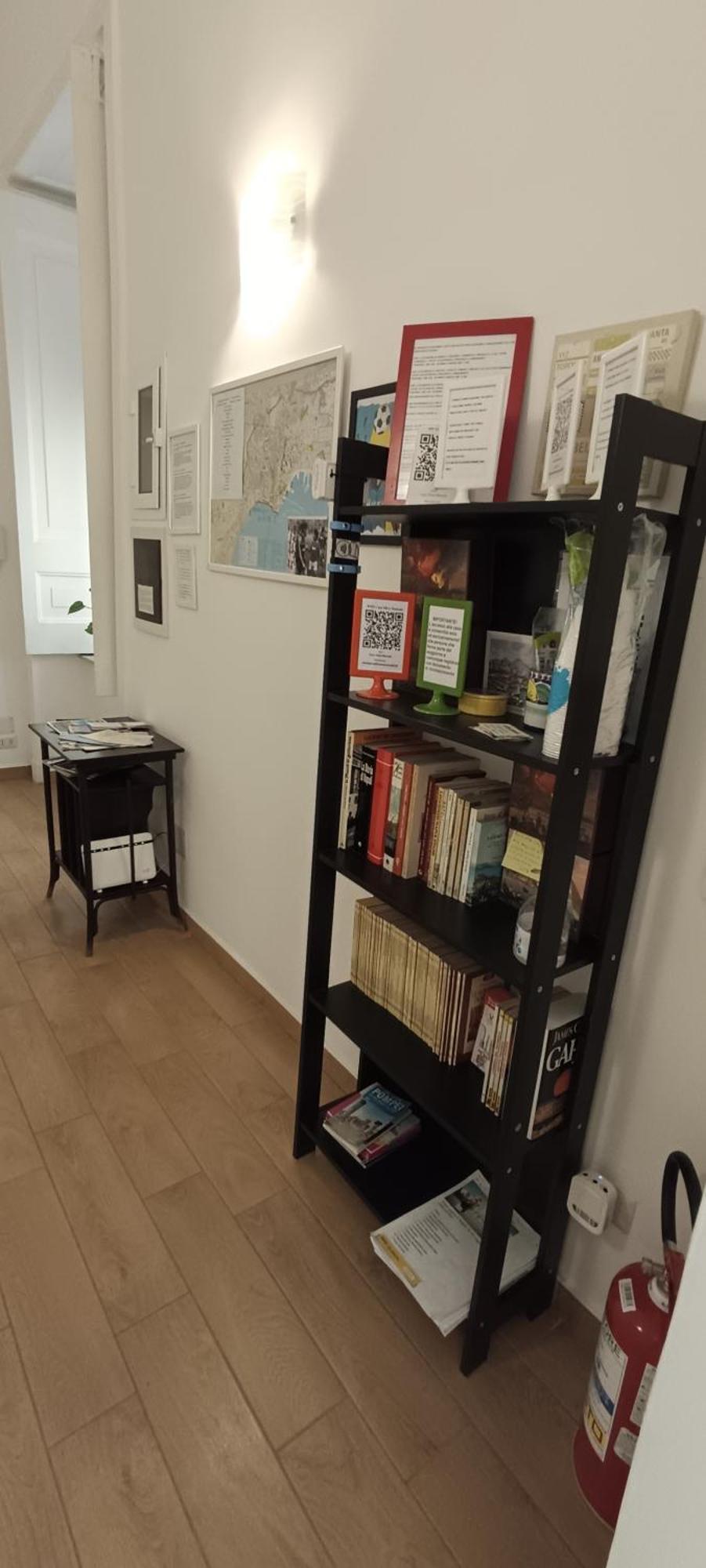 Casa Laura Oliva Mancini Bed & Breakfast Napoli Bagian luar foto